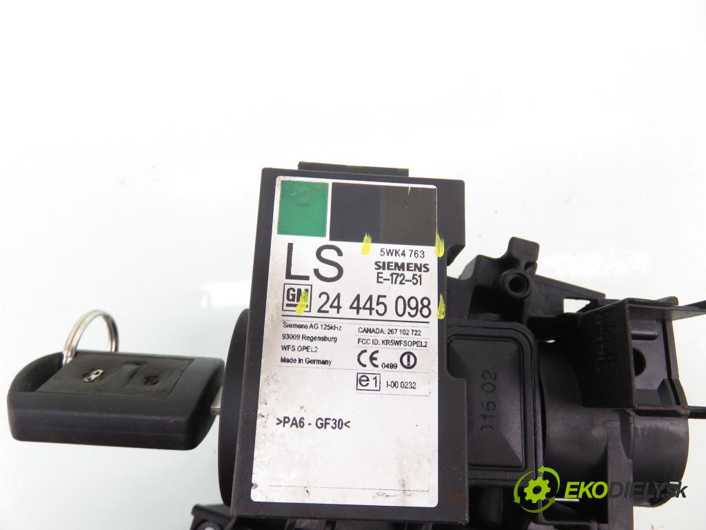 OPEL CORSA C (X01) HB 2002 43,00 1.0 12V 58 - Z 10 XE 973,00 spínačka / VLOŽKY 90589313 ; 24445098 ; 5WK4763