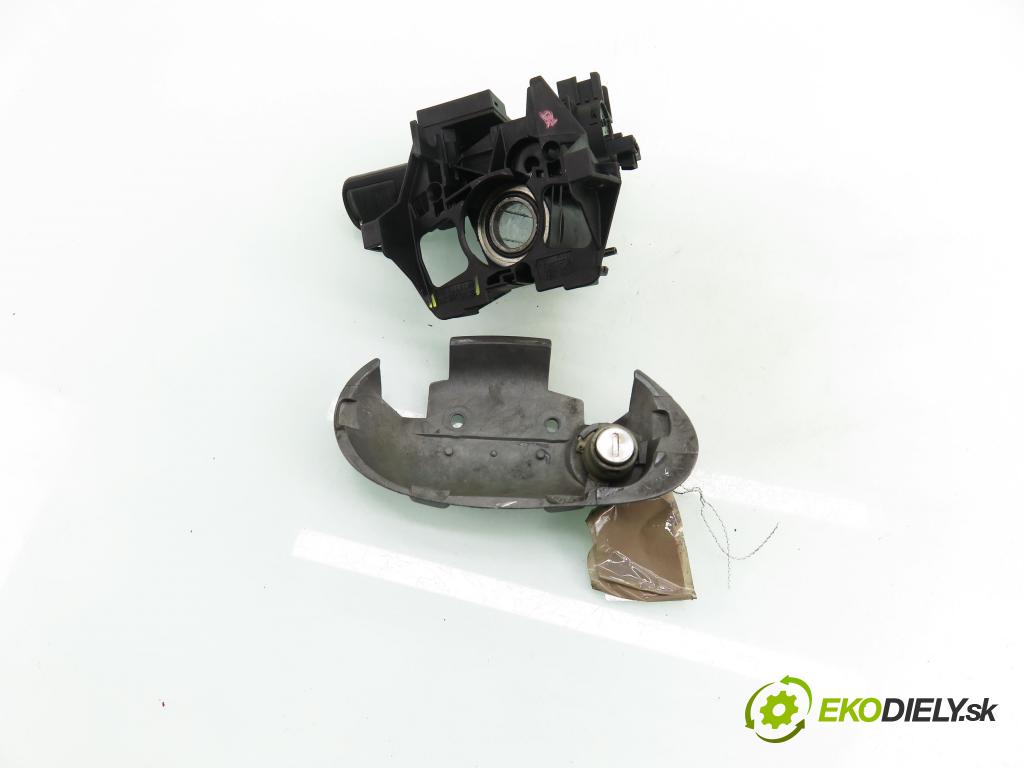 OPEL CORSA C (X01) HB 2002 43,00 1.0 12V 58 - Z 10 XE 973,00 spínačka / VLOŽKY 90589313 ; 24445098 ; 5WK4763