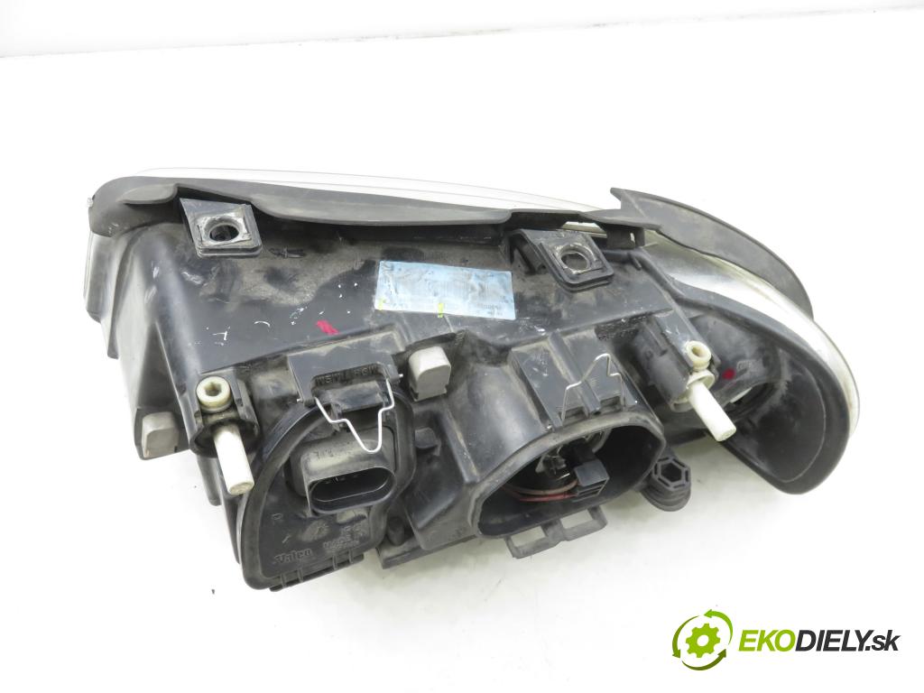 AUDI A4 (8D2, B5) SEDAN 1999 74,00 1.6 - AHL 1595,00 Svetlo PP 8D0941004AK