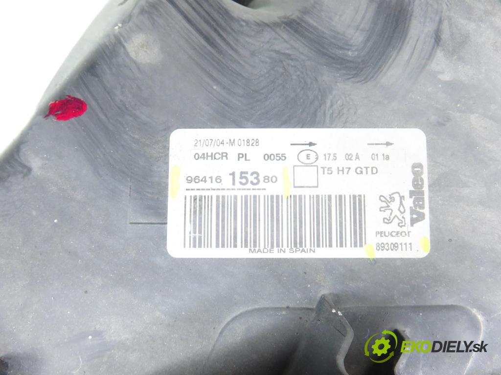 PEUGEOT 307 (3A/C) HB 2003 65,00 1.4 16V - KFU (ET3J4) 1360,00 Svetlo LP 9641615380 ; 89309111