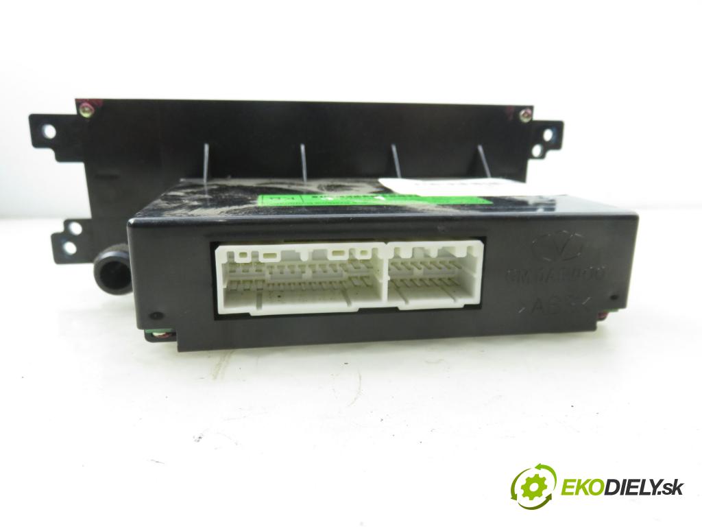 CHEVROLET CAPTIVA (C100, C140) SUV 2007 110,00 2.0 D 4WD - Z 20 S 1991,00 Panel kúrenia KLIMATIZACE: 96436272