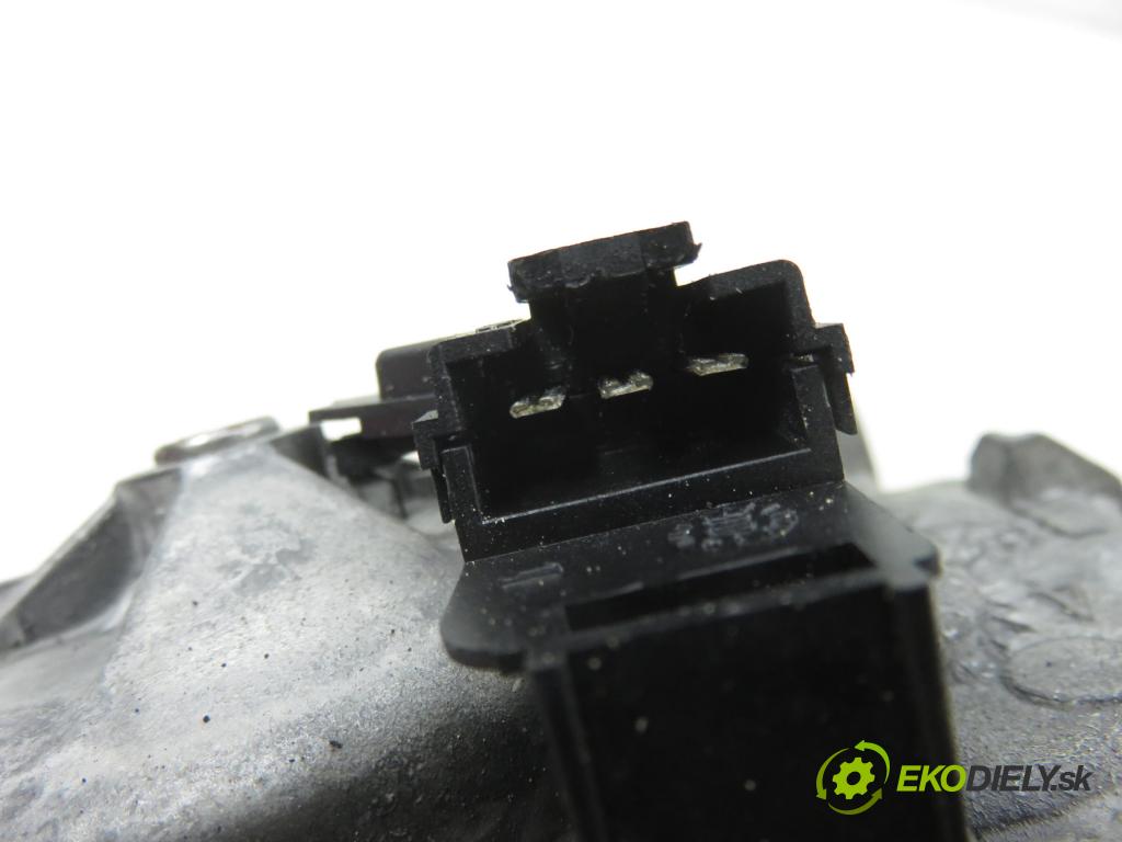 OPEL CORSA C (X01) HB 2002 43,00 1 - Z 10 XE 973,00 Motorček stierače zadné 53011112 ; 09132802