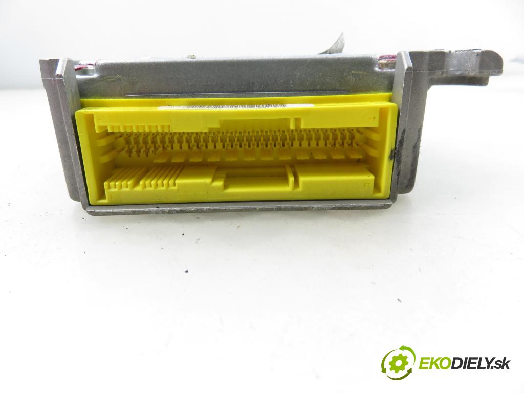 AUDI A4 (8D2, B5) SEDAN 1999 74,00 1.6 - AHL 1595,00 MODUL air BAG 8D0959655J ; 0285001276