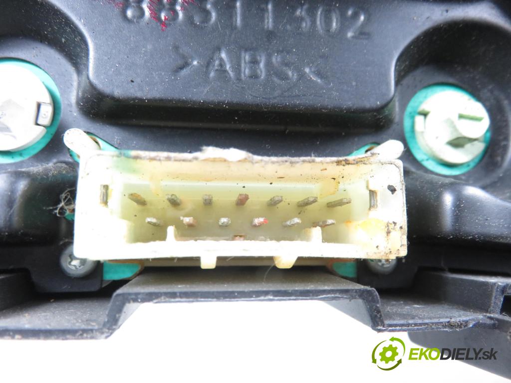 OPEL CORSA C (X01) HB 2001 55,00 1.2 - Z 12 XE 1199,00 Prístrojovka elektrický 13117946CD
