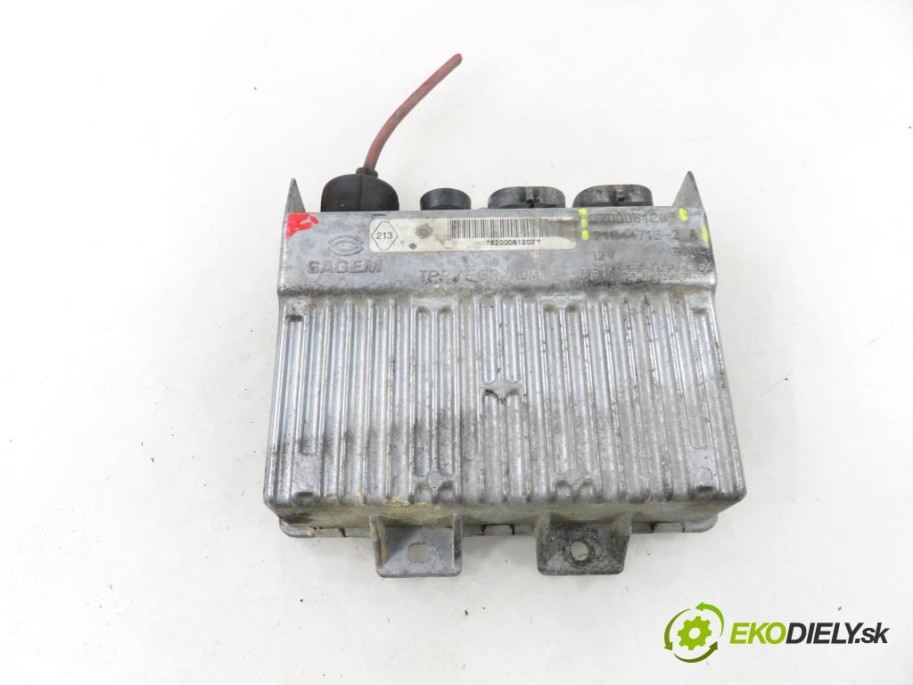 RENAULT MASTER II Skrzynia (FD) FURGON 2002 59,00 2.5 D - S8U 770 2499,00 Riadiaca jednotka Motor 8200061203 ; 216447152A