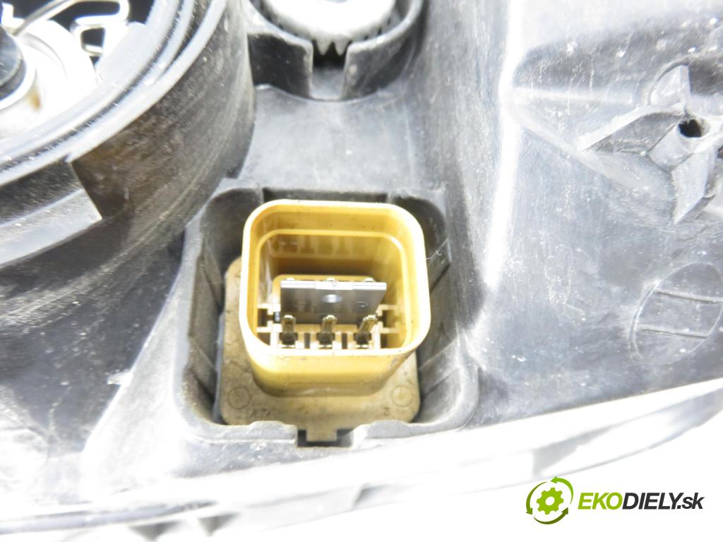 CHEVROLET CAPTIVA (C100, C140) SUV 2007 110,00 2.0 D 4WD - Z 20 S 1991,00 světlo PP