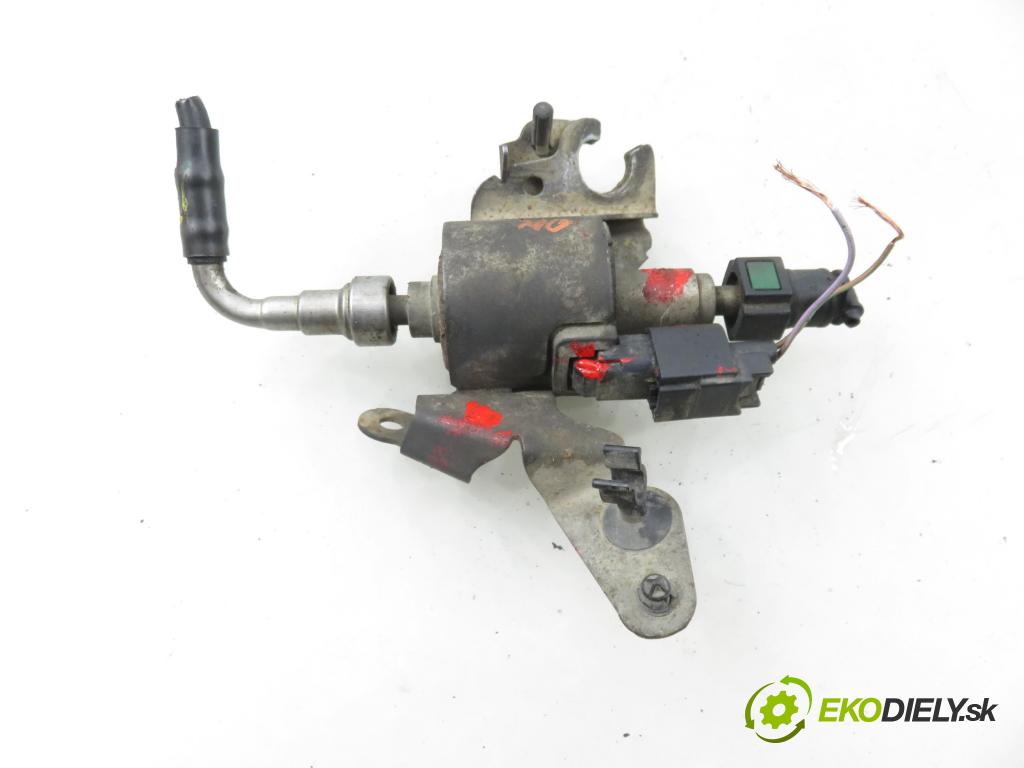 FORD MONDEO IV Turnier (BA7) KOMBI 2011 103,00 2.0 TDCi - QXBA 1997,00 motorek paliva Webasto AG9N9A407AD