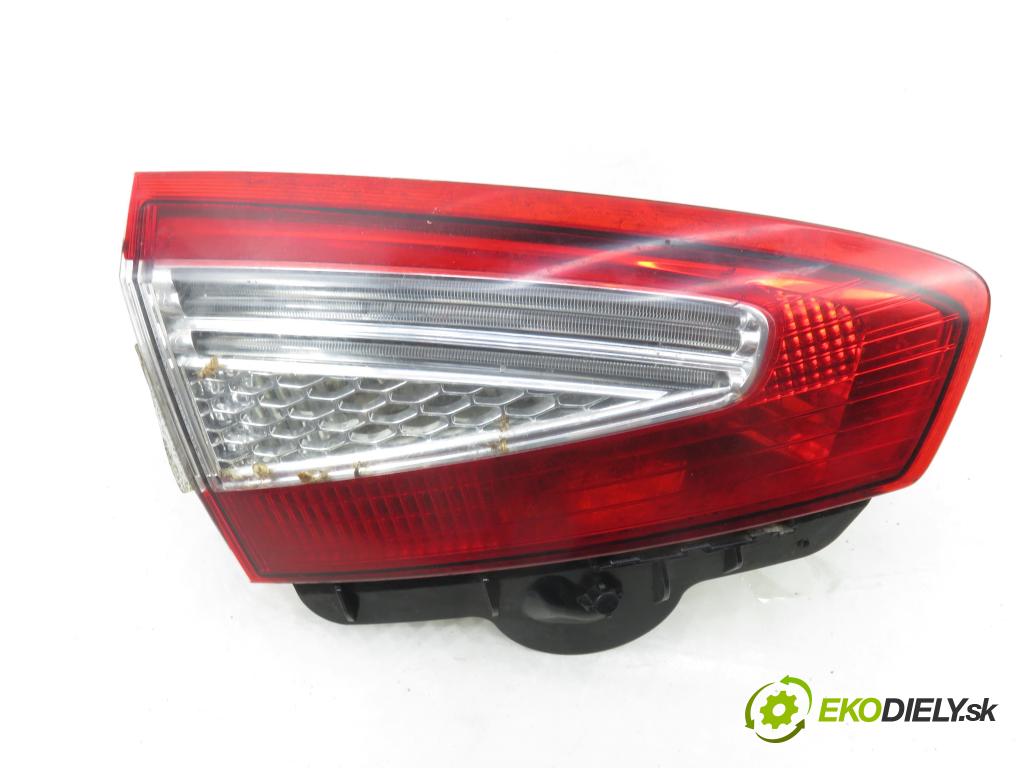 FORD MONDEO IV Turnier (BA7) KOMBI 2011 103,00 2.0 TDCi - QXBA 1997,00 světlo levé zadní kufr BS7113A603BD
