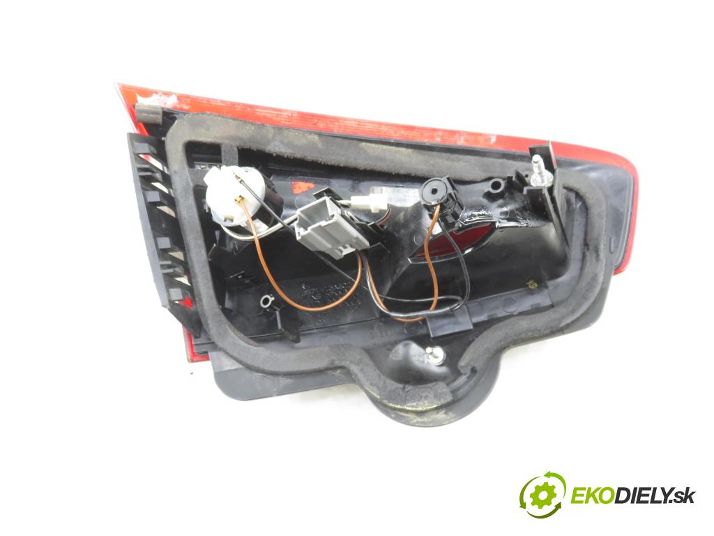 FORD MONDEO IV Turnier (BA7) KOMBI 2011 103,00 2.0 TDCi - QXBA 1997,00 světlo pravé zadní kufr BS7113A602BD