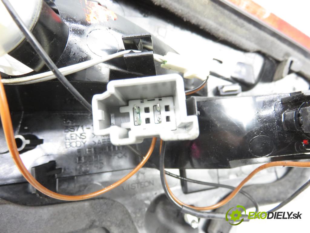 FORD MONDEO IV Turnier (BA7) KOMBI 2011 103,00 2.0 TDCi - QXBA 1997,00 světlo pravé zadní kufr BS7113A602BD