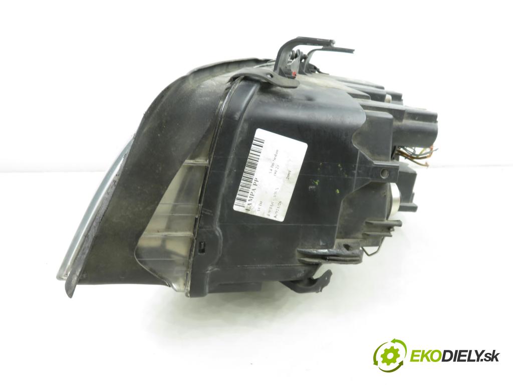 AUDI A4 (8E2, B6) SEDAN 2001 96,00 1.9 TDI - AWX 1896,00 Svetlo PP 8E0941004C ; 8E0990008C