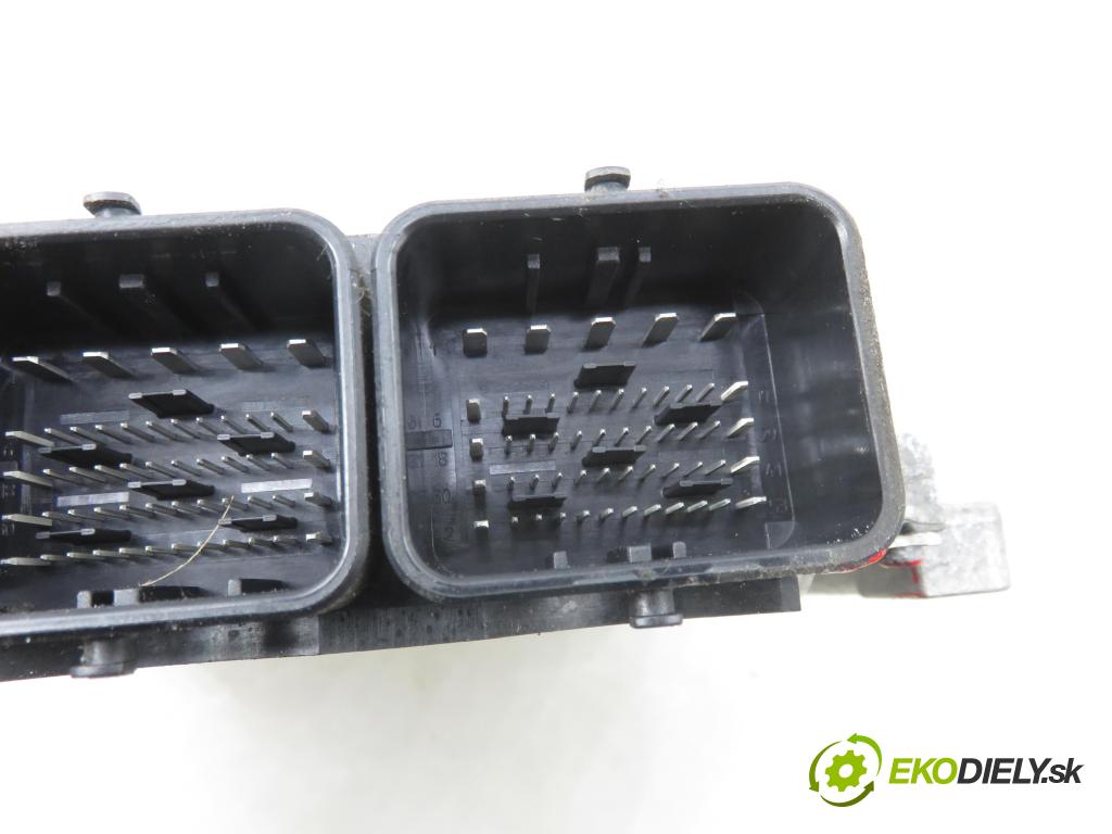 FORD MONDEO IV Turnier (BA7) KOMBI 2011 103,00 2.0 TDCi - QXBA 1997,00 řídící jednotka motora BG9112A650RJ ; 28334095