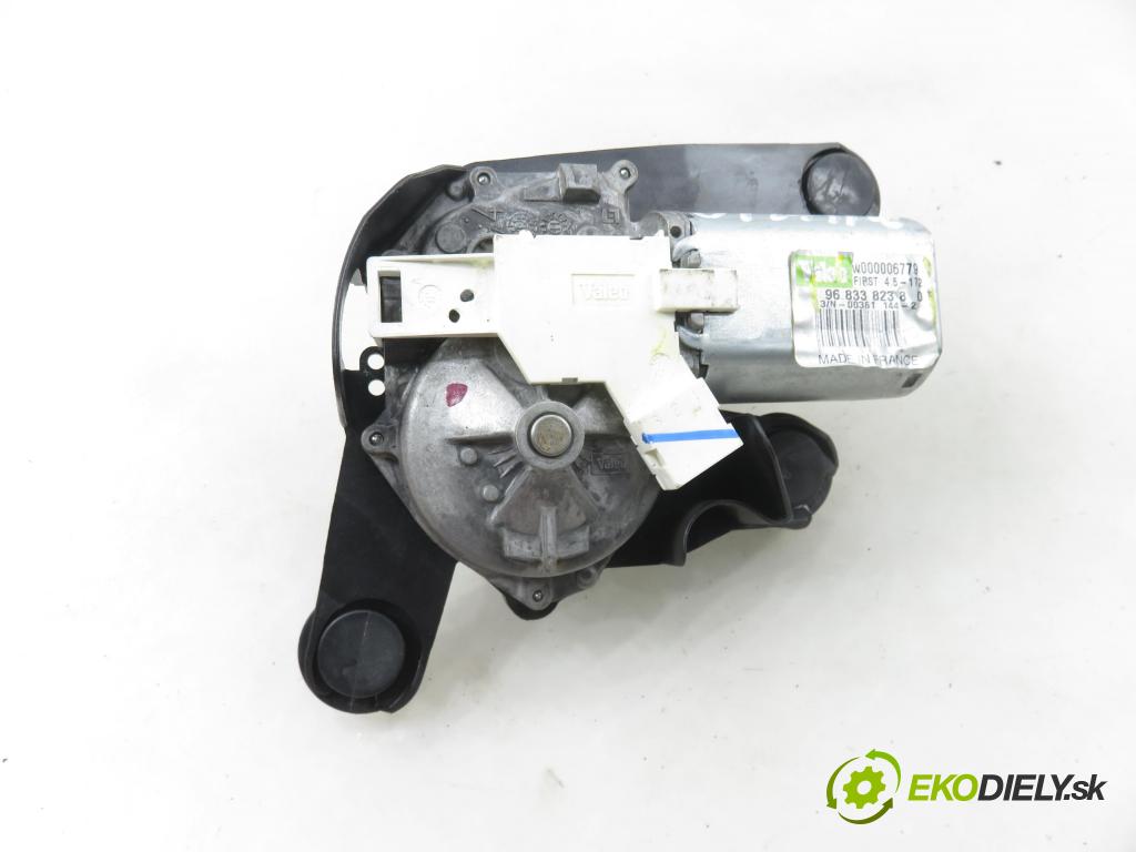 CITROEN C3 II (SC_) HB 2012 54,00 1.4 - KFT (TU3A) 1360,00 Motorček stierače zadné 9683382380 ; W000006779