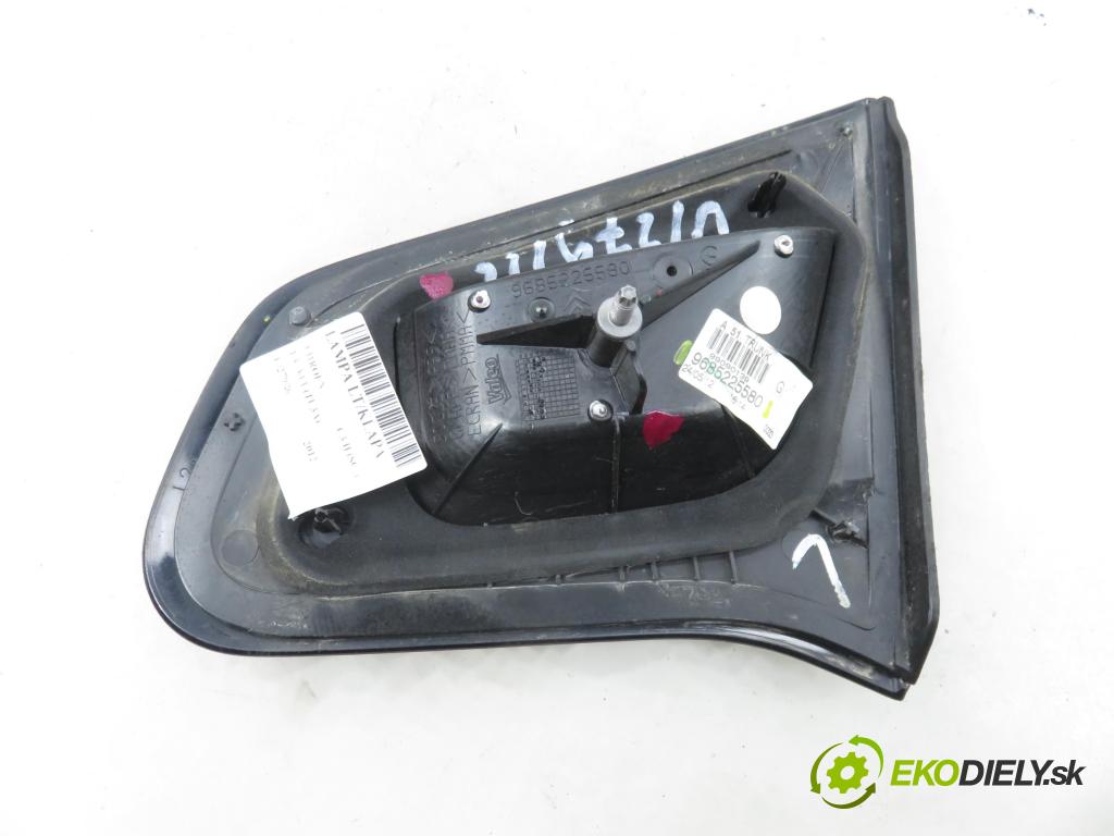 CITROEN C3 II (SC_) HB 2012 54,00 1.4 - KFT (TU3A) 1360,00 Svetlo ľavé zadné kufor 9685225580