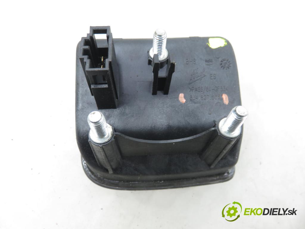 SEAT EXEO (3R2) SEDAN 2009 110,00 1.8 T - CFMA 1781,00 klika dveří kufr 6J4827565