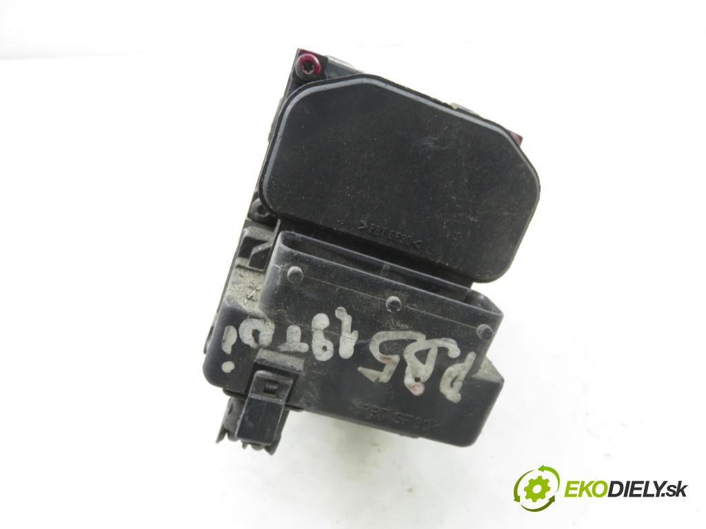 AUDI A4 (8D2, B5) SEDAN 1999 74,00 1.6 - AHL 1595,00 pumpa ABS 8E0614111AB ; 0265216559 ; 0273004281 (Pumpa ABS)