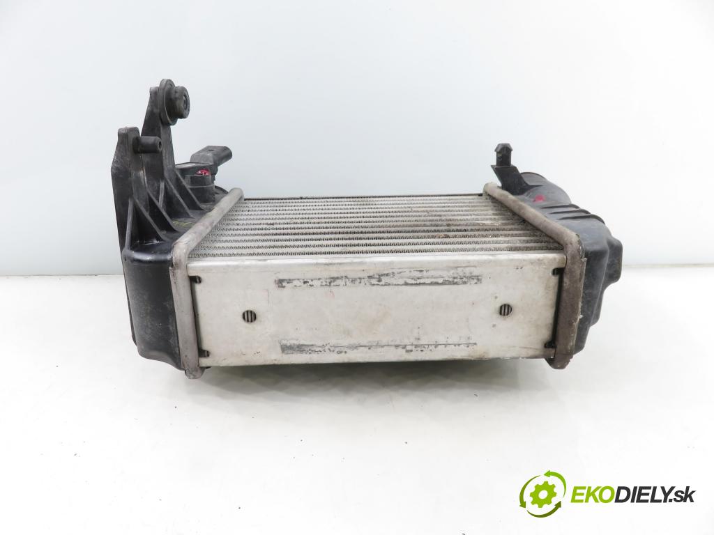 SEAT EXEO (3R2) SEDAN 2009 110,00 1.8 T - CFMA 1781,00 chladič intercooler