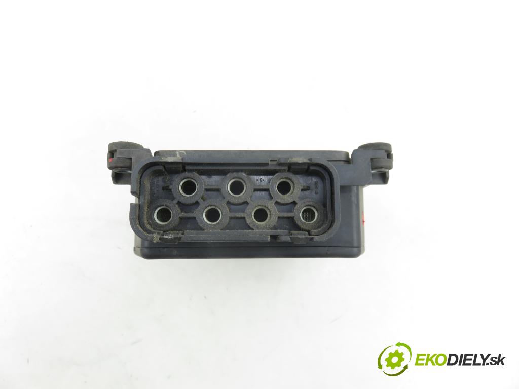 VW GOLF V (1K1) HB 2006 66,00 1.9 TDI PD 90 - BRU 1896,00 VENTIL: magnetický 6Q0906625