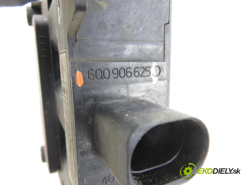 VW GOLF V (1K1) HB 2006 66,00 1.9 TDI PD 90 - BRU 1896,00 VENTIL: magnetický 6Q0906625