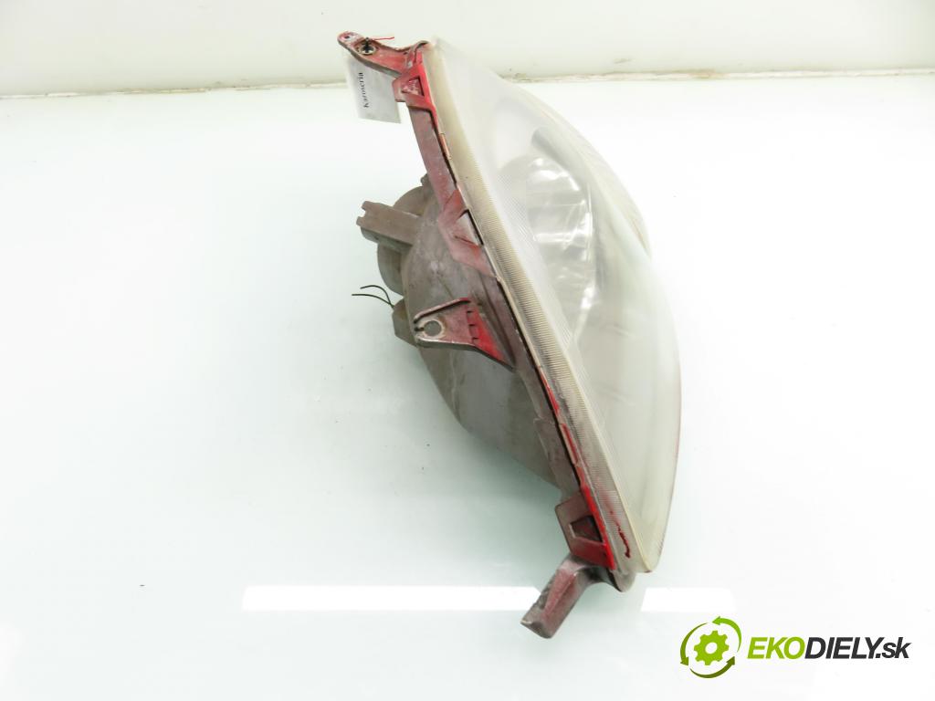 TOYOTA YARIS (_P1_) HB 2000 64,00 1.3 (SCP12_) - 2SZ-FE 1298,00 světlo LP