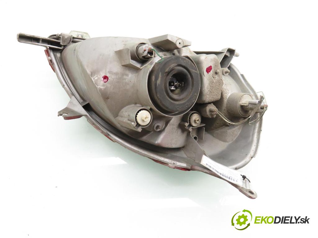 TOYOTA YARIS (_P1_) HB 2000 64,00 1.3 (SCP12_) - 2SZ-FE 1298,00 světlo LP