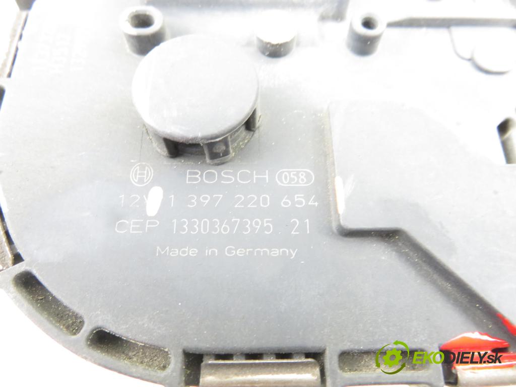 VW GOLF V (1K1) HB 2006 66,00 1.9 TDI PD 90 - BRU 1896,00 motorek stěračů PŘEDNÍ: 1397220654 ; 1Q1955119C