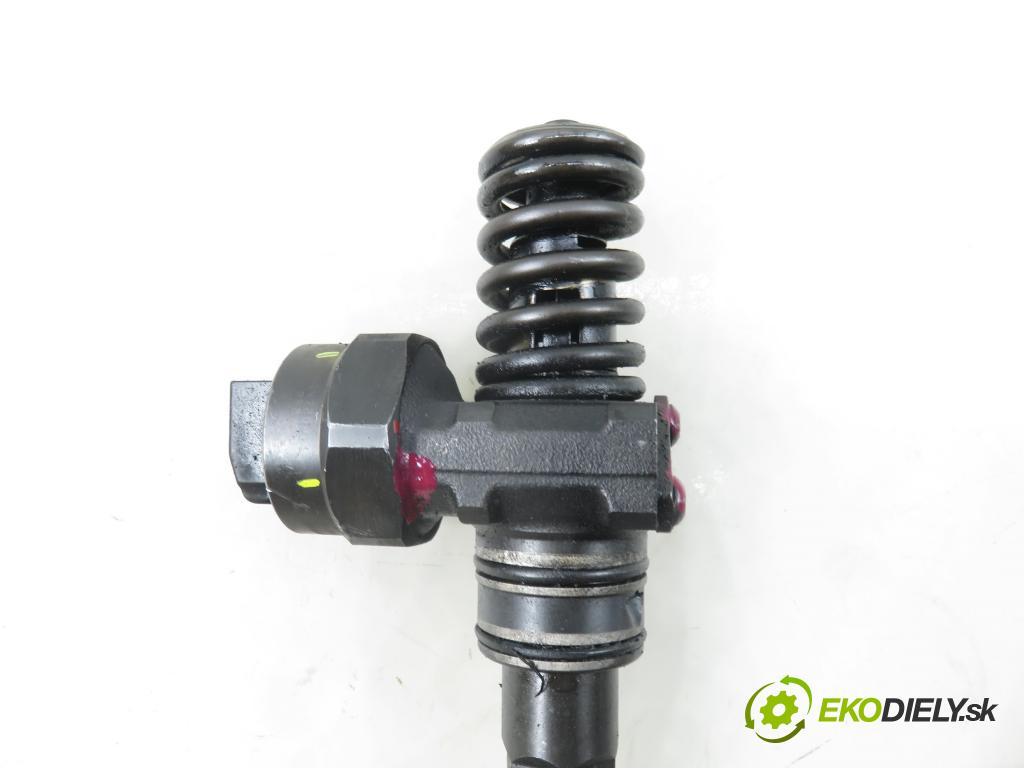 VW PASSAT B5.5 (3B3) SEDAN 2001 96,00 1.9 TDI 4motion - AVF 1896,00 Vstrekovač 038130073AA ; 0414720029 (Vstrekovač paliva)