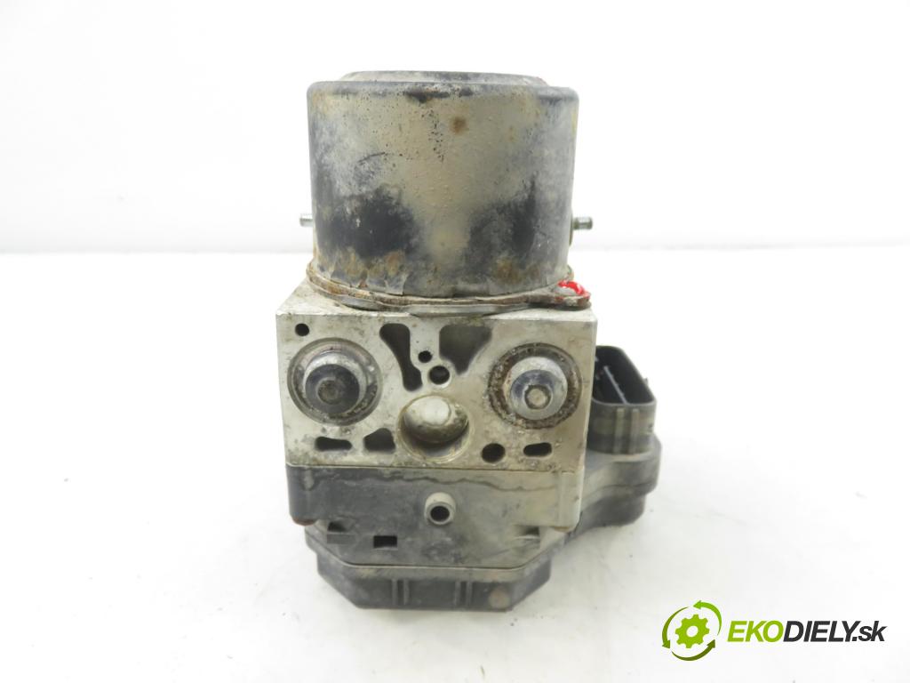 TOYOTA RAV 4 III (_A3_) SUV 2007 130,00 2.2 D 4WD (ALA30_) - 2AD-FHV 2231,00 Pumpa ABS 4454042100 ; 8954142220 ; 1338007970 (Pumpa ABS)