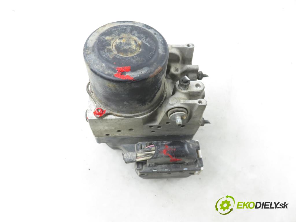 TOYOTA RAV 4 III (_A3_) SUV 2007 130,00 2.2 D 4WD (ALA30_) - 2AD-FHV 2231,00 Pumpa ABS 4454042100 ; 8954142220 ; 1338007970 (Pumpa ABS)