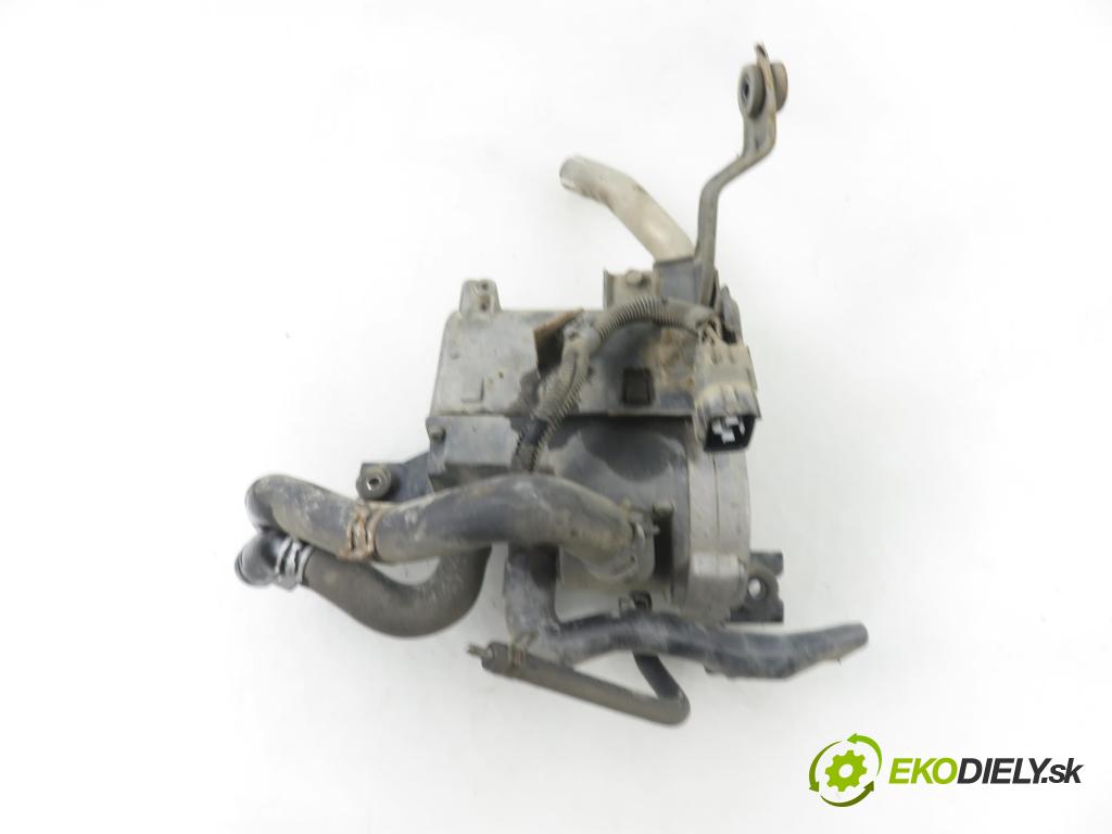 TOYOTA RAV 4 III (_A3_) SUV 2007 130,00 2.2 D 4WD 177 - 2AD-FHV 2231,00 Webasto 25228205 ; 136153FA (Webasto (nezávislé kúrenie))