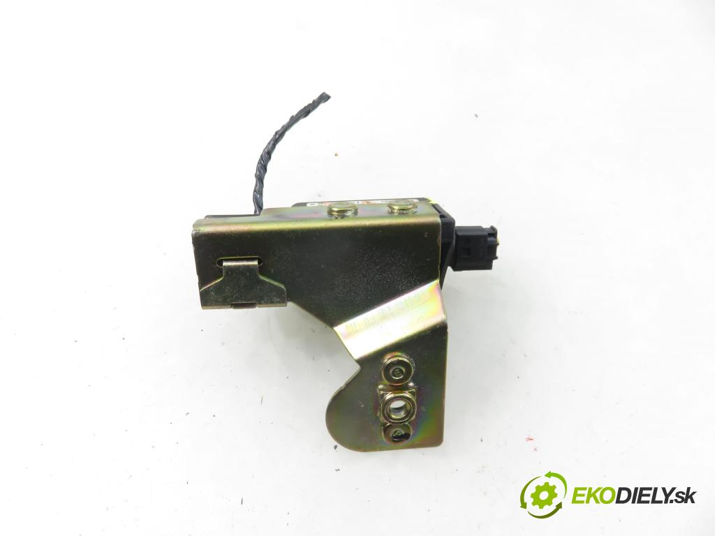 VW NEW BEETLE (9C1, 1C1) HB 2001 66,00 1.9 TDI - ALH 1896,00 Snímač ESP 1J1907657B ; 10098001121 ; 1J0907651A