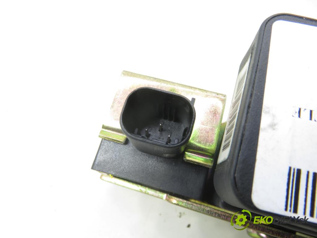 VW NEW BEETLE (9C1, 1C1) HB 2001 66,00 1.9 TDI - ALH 1896,00 Snímač ESP 1J1907657B ; 10098001121 ; 1J0907651A
