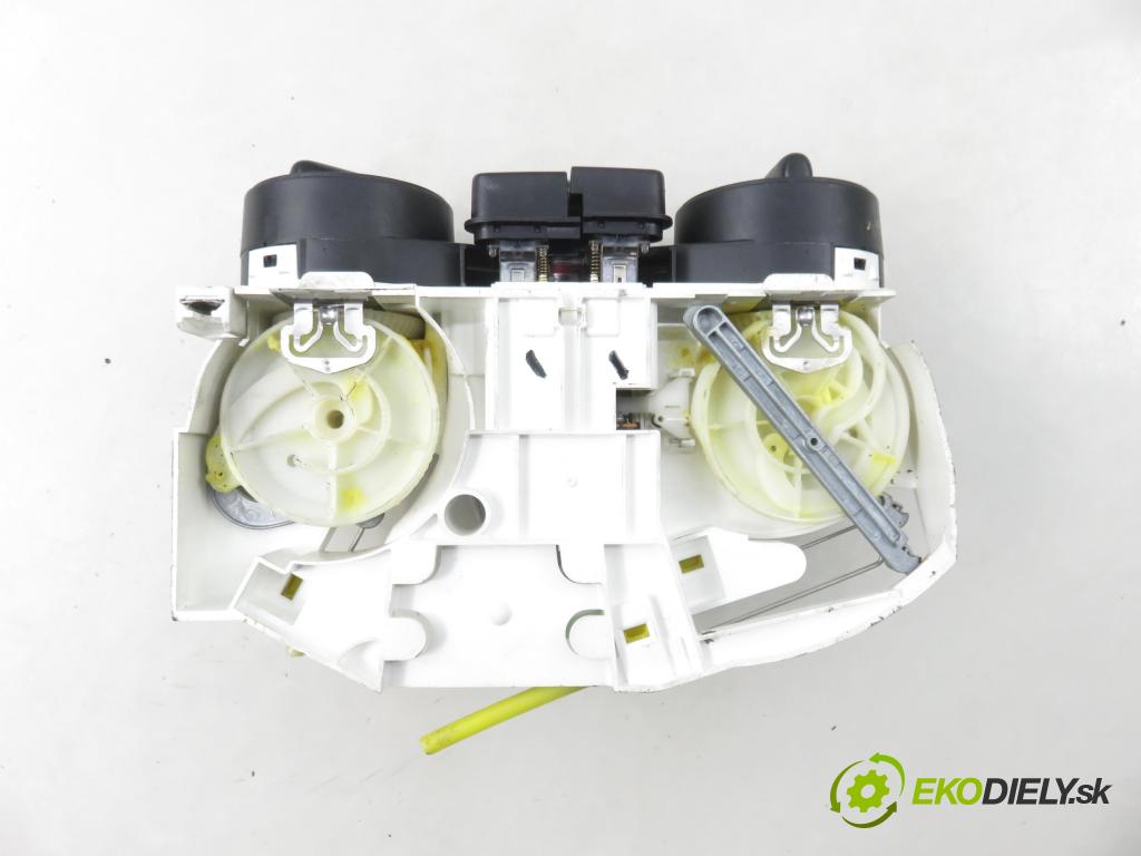 VW NEW BEETLE (9C1, 1C1) HB 2001 66,00 1.9 TDI 90 - ALH 1896,00 Panel kúrenia KLIMATIZACE: 1C0820045D