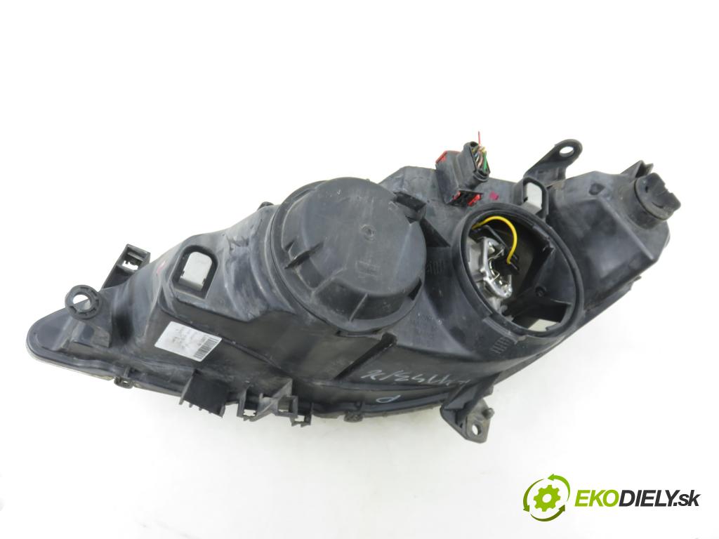 PEUGEOT 307 (3A/C) HB 2003 65,00 1.4 16V - KFU (ET3J4) 1360,00 světlo PP 9641615280 ; 89309121