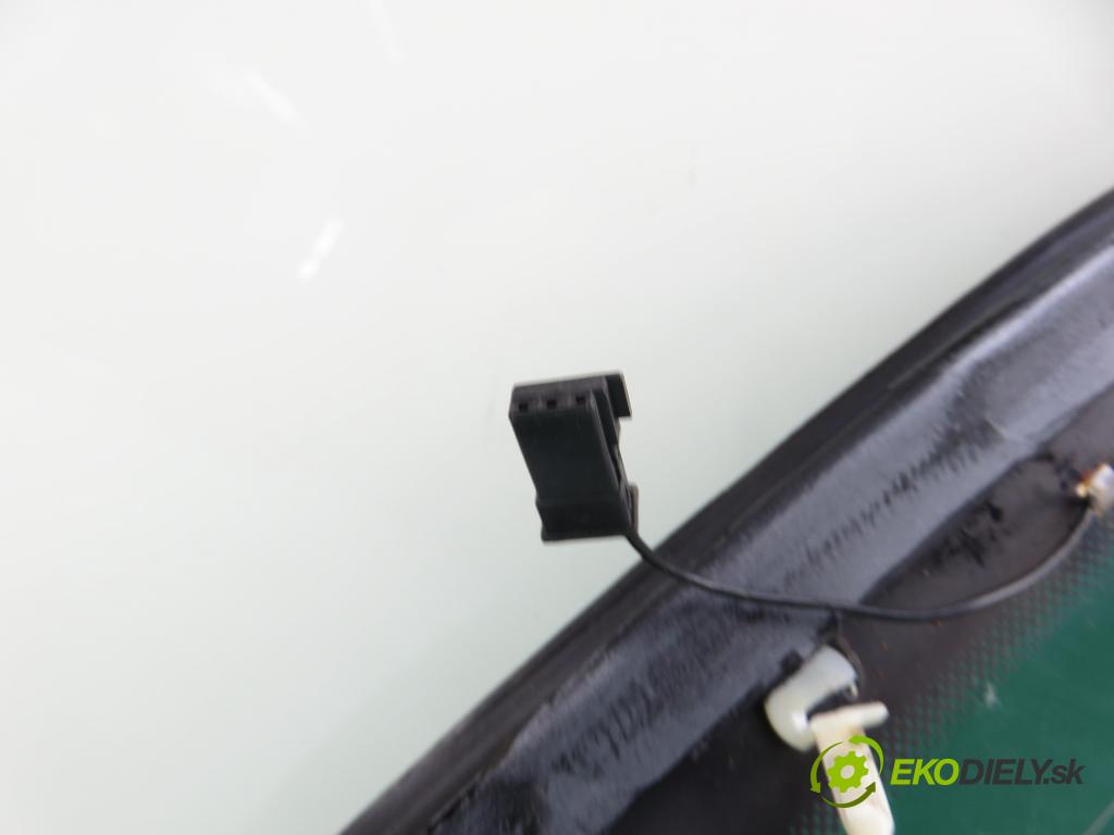 VW PASSAT B6 Variant (3C5) KOMBI 2007 103,00 2.0 TDI - BMP 1968,00 okno dveří LT