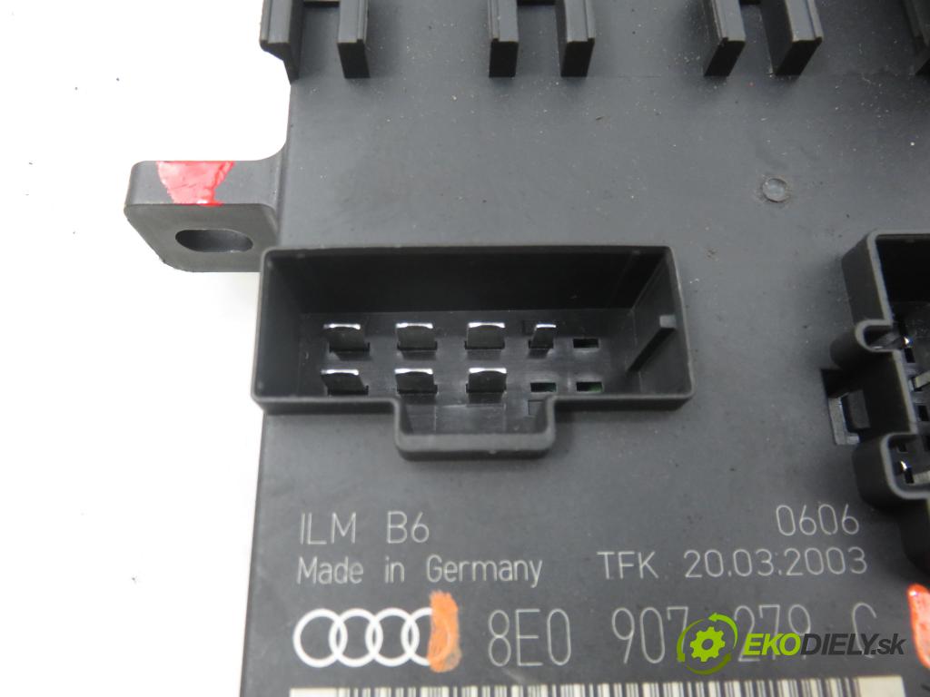 AUDI A4 Avant (8E5, B6) KOMBI 2004 96,00 1.9 TDI - AWX 1896,00 řídící jednotka světla 8E0907279C