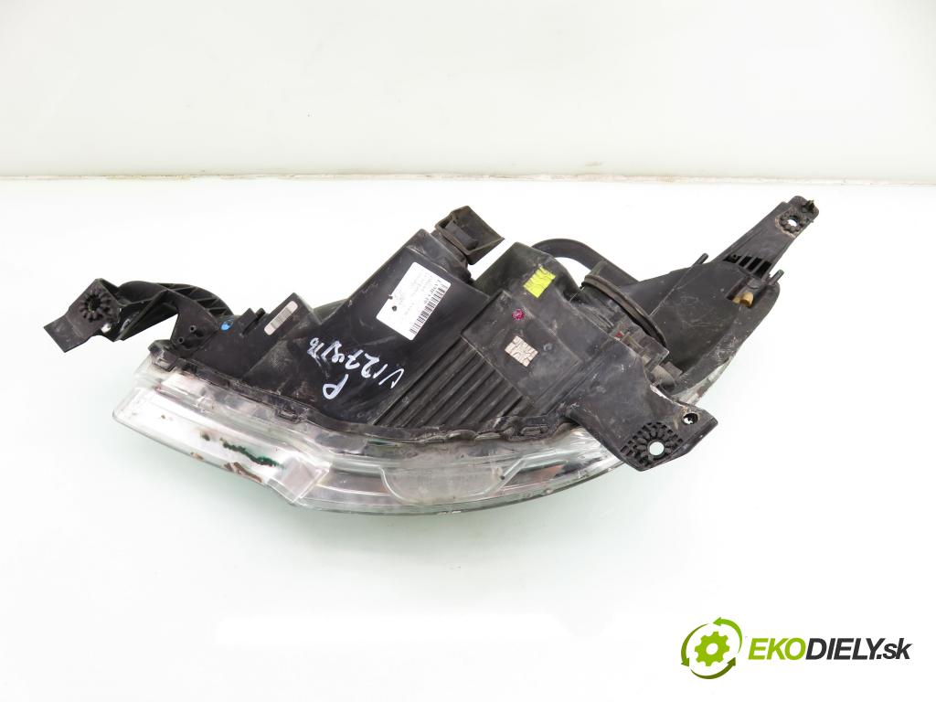 CITROEN C3 II (SC_) HB 2012 54,00 1.4 - KFT (TU3A) 1360,00 Svetlo PP