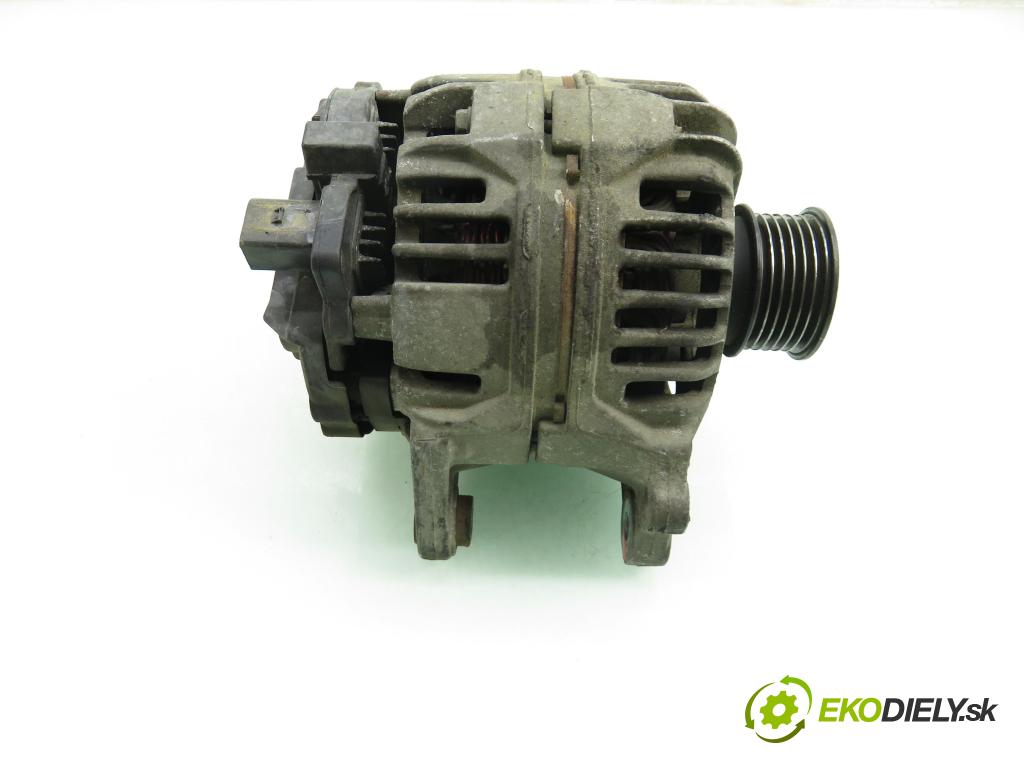 VW POLO (6N2) HB 2000 37,00 1.0 MPI 50 - AUC 999,00 Alternátor 037903025M ; 0124325013 (Alternátor)