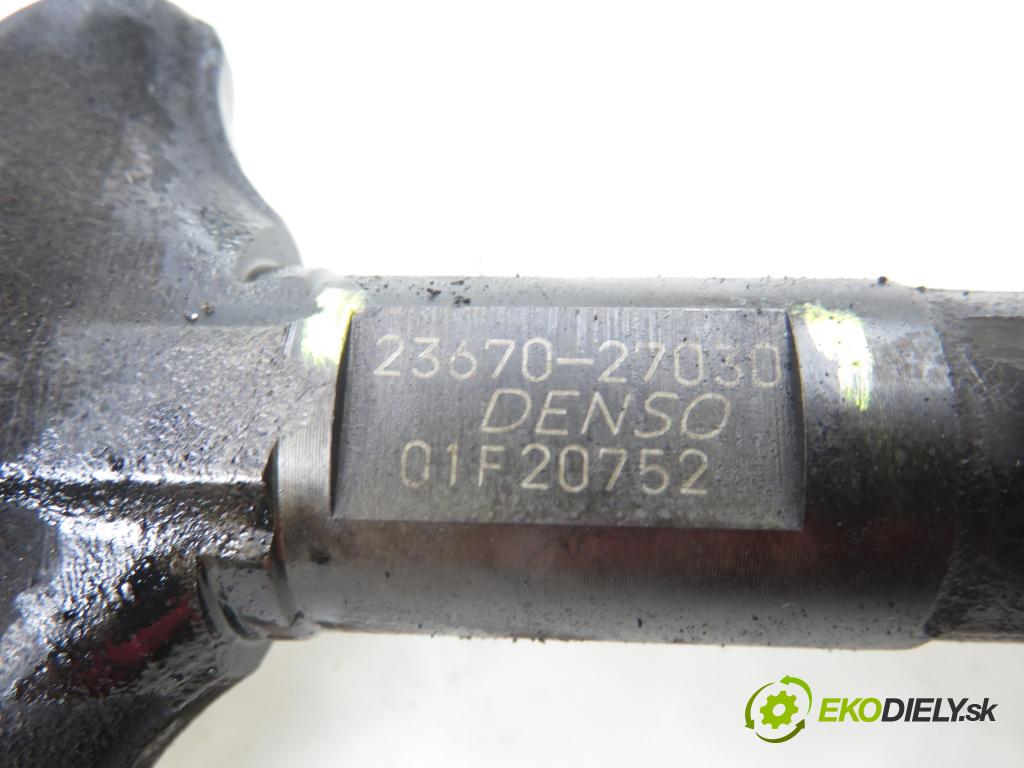TOYOTA AVENSIS VERSO (_M2_) MINIVAN 2004 85,00 2.0 D (CLM20_) - 1CD-FTV 1995,00 vstřikovač 2367027030 (Vstřikovač paliva)