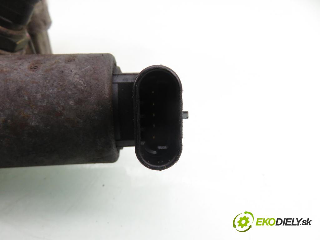 OPEL ASTRA H (A04) HB 2006 77,00 1.6 - Z 16 XEP 1598,00 Obal termostatu 55559594 (Obal (príruba) termostatu)