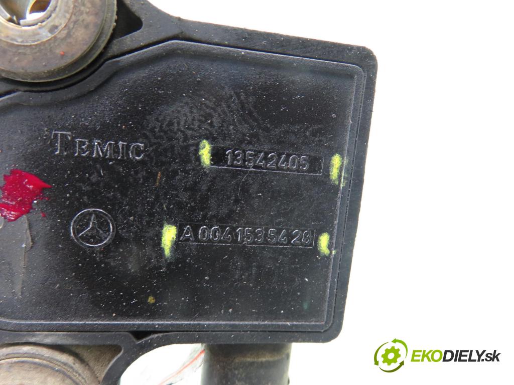 MERCEDES-BENZ KLASA A (W168) HB 2001 70,00 A 170 CDI 95 - OM 668.942 1689,00 Snímač oleja 0041535428 ; 13542405