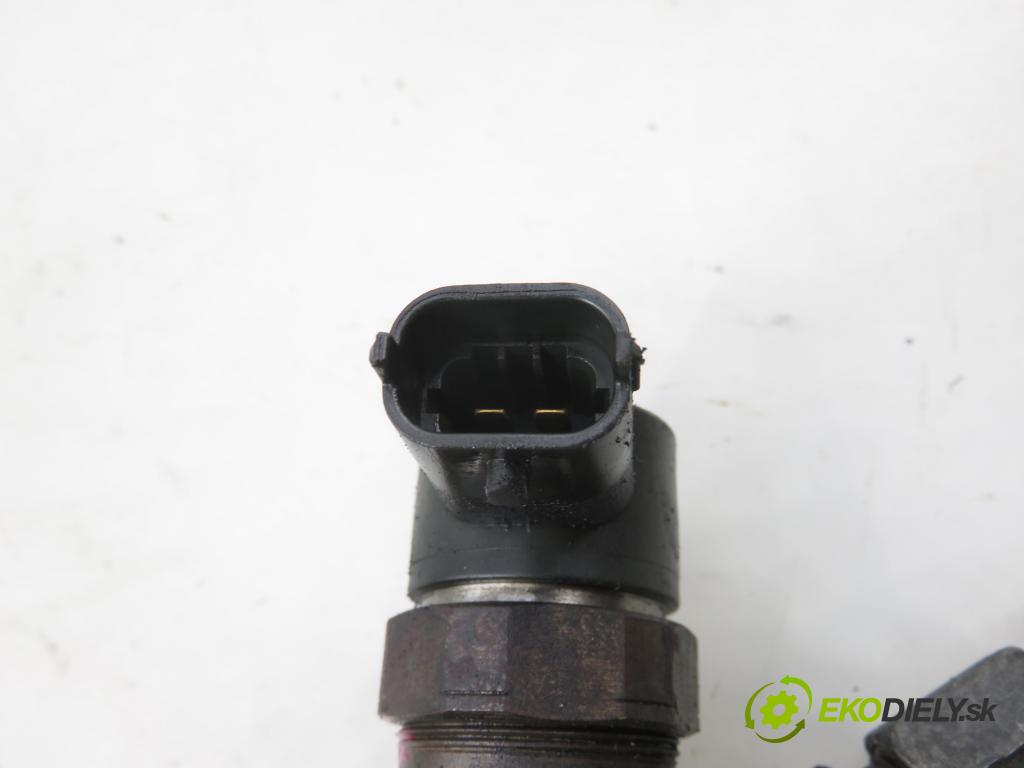 OPEL VECTRA C Kombi (Z02) KOMBI 2004 110,00 1.9 CDTI - Z 19 DTH 1910,00 vstřikovač 0445110159 (Vstřikovač paliva)