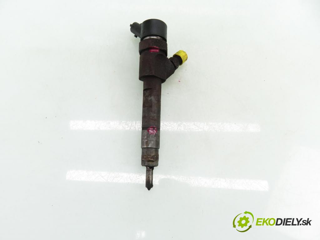 RENAULT LAGUNA II Grandtour (KG0/1_) KOMBI 2003 79,00 1.9 dCi - F9Q 718 1870,00 vstrekovač 0445110146 ; 8200238528 (Vstrekovač paliva)