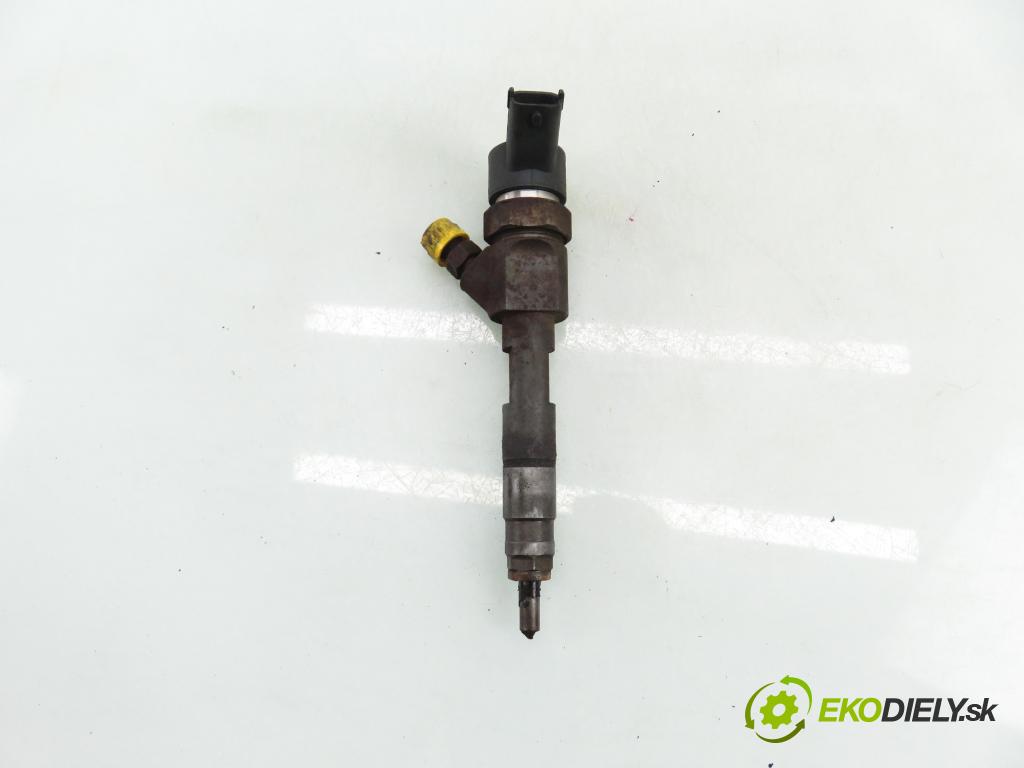 RENAULT LAGUNA II Grandtour (KG0/1_) KOMBI 2003 79,00 1.9 dCi - F9Q 718 1870,00 vstřikovač 0445110146 ; 8200238528 (Vstřikovač paliva)