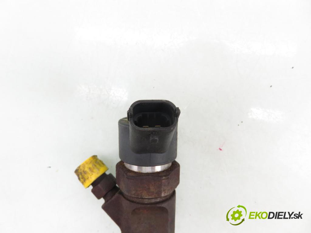 RENAULT LAGUNA II Grandtour (KG0/1_) KOMBI 2003 79,00 1.9 dCi - F9Q 718 1870,00 vstřikovač 0445110146 ; 8200238528 (Vstřikovač paliva)