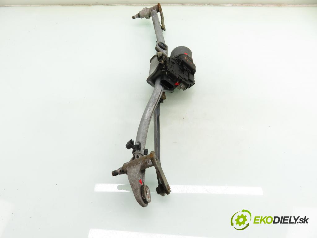 AUDI A4 Avant (8E5, B6) KOMBI 2004 96,00 1.9 TDI - AWX 1896,00 Motorček stieračov 0390241509 ; 8E1955119