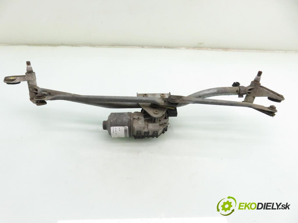 AUDI A4 Avant (8E5, B6) KOMBI 2004 96,00 1.9 TDI - AWX 1896,00 Motorček stieračov 0390241509 ; 8E1955119