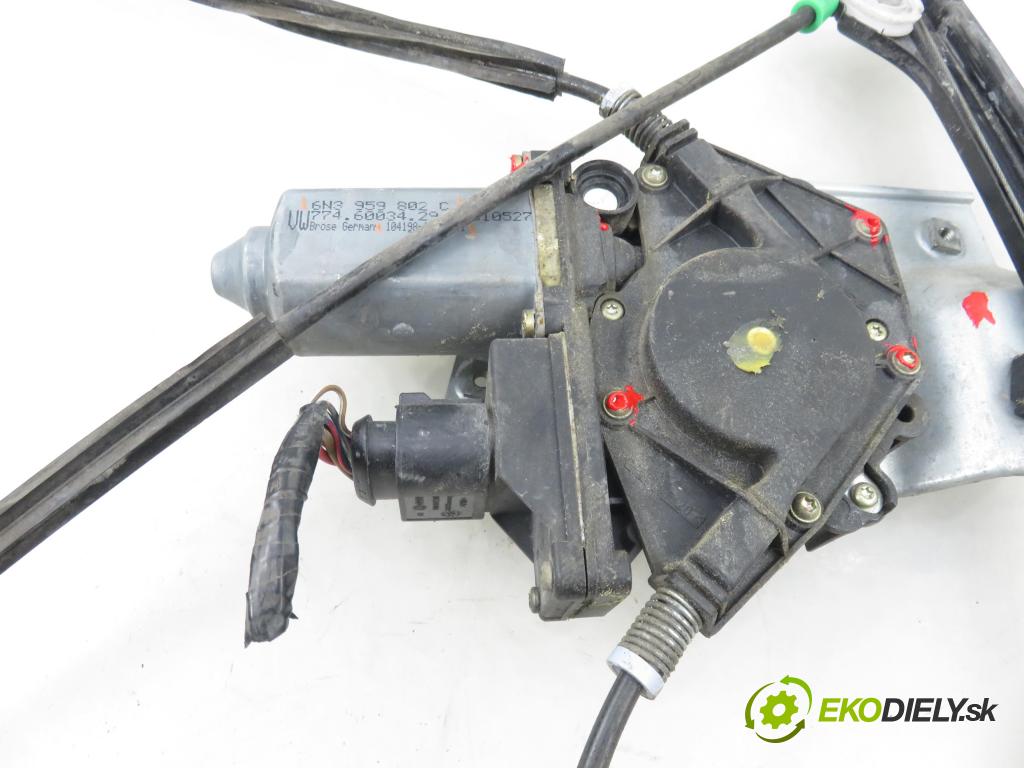 VW POLO (6N2) HB 2000 37,00 1.0 MPI 50 - AUC 999,00 mechanismus oken 6N3959802C ; 1041981019701
