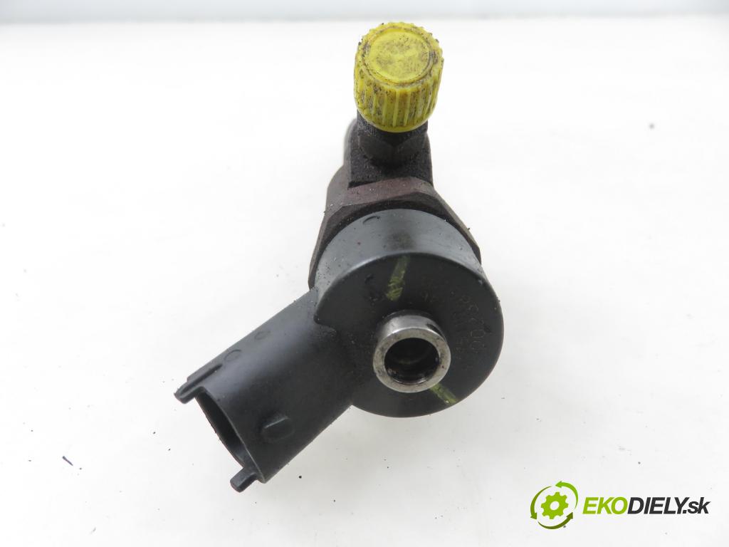 RENAULT SCENIC II (JM0/1_) MINIVAN 2004 88,00 1.9 DCI - F9Q 812 1870,00 vstřikovač 0445110146 ; 8200238528 (Vstřikovač paliva)