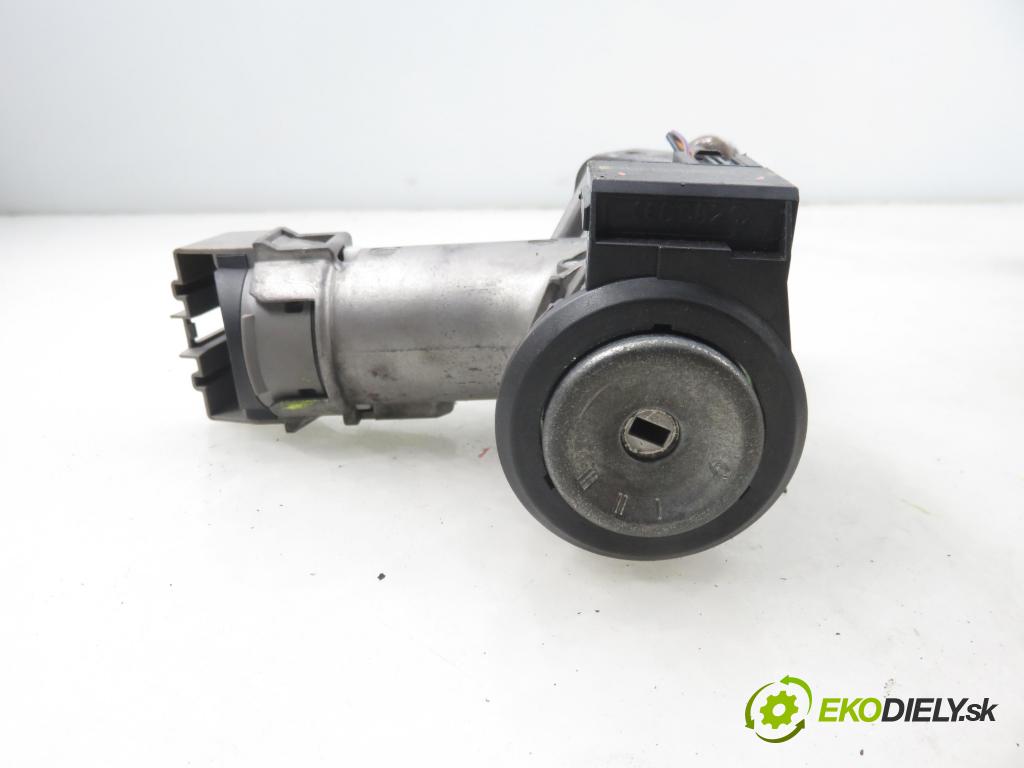 FORD FIESTA VI (CB1,CCN) HB 2011 51,00 1.4 TDCi - F6JD 1399,00 spinačka 8A6T15607AB ; 8V213F880EC ; 8V213F880EC (Spínacia skrinka)